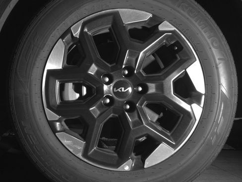 Used 2024 Kia Sorento S FWD image 12
