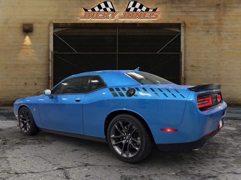 Used 2023 Dodge Challenger R/T Scat Pack w/ Plus Package image 7