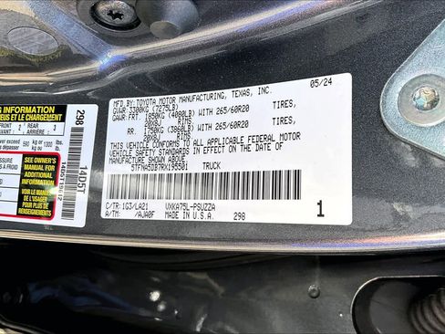Used 2024 Toyota Tundra Platinum AWD/4WD image 36