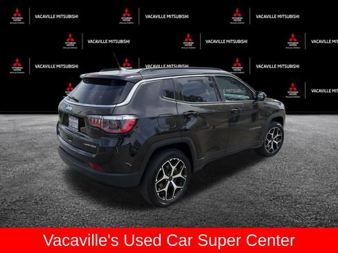 Used 2025 Jeep Compass Limited AWD/4WD image 3