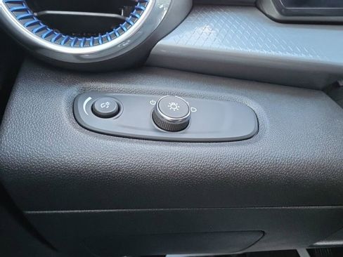 Certified 2024 Chevrolet Trax LT w/ Driver Confidence Package image 9