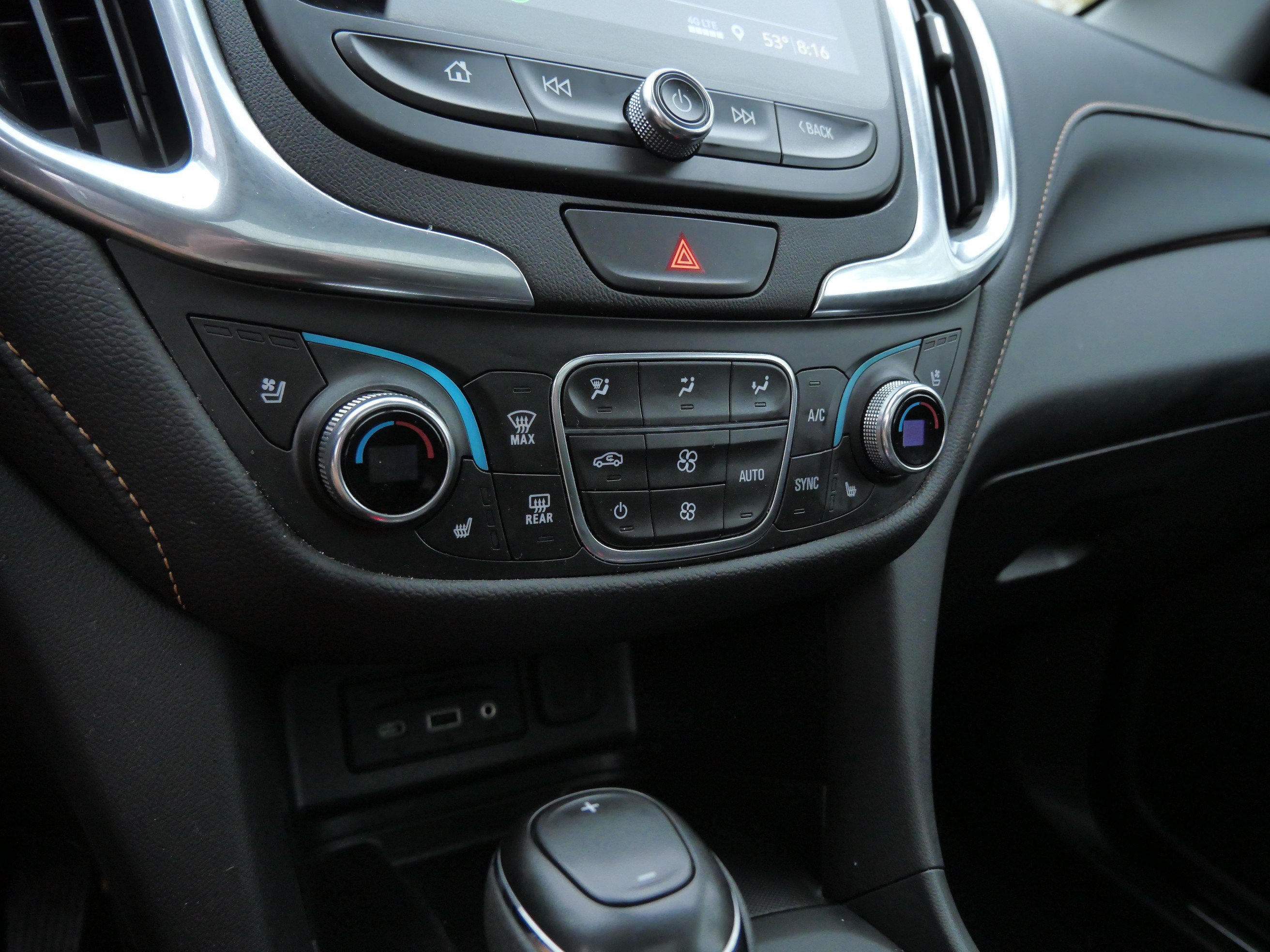 Used 2021 Chevrolet Equinox Premier AWD/4WD image 23