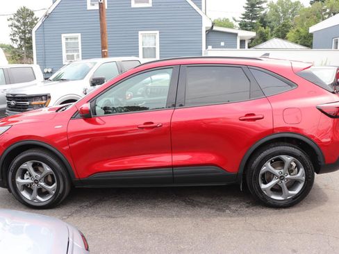 Used 2025 Ford Escape ST-Line Select AWD/4WD image 2