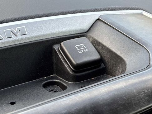 Used 2023 RAM 1500 Big Horn AWD/4WD image 33
