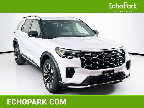 Used 2025 Ford Explorer Platinum w/ LUX Leather Package image 1