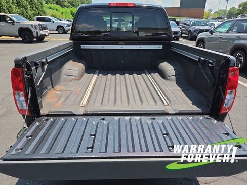 Used 2017 Nissan Frontier SV w/ SV Value Truck Package AWD/4WD image 17