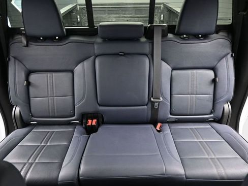 Used 2024 Chevrolet Silverado 3500 High Country w/ High Country Premium Package image 23