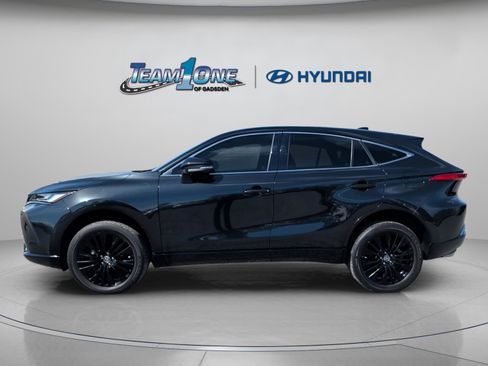 Used 2024 Toyota Venza Nightshade image 6