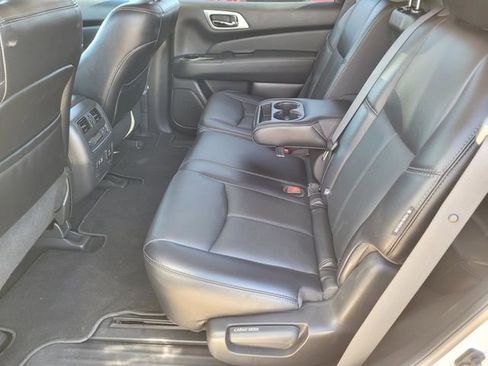 Used 2020 Nissan Pathfinder SL image 33