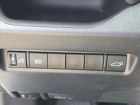 Used 2022 Toyota RAV4 XLE w/ Convenience Package FWD image 13