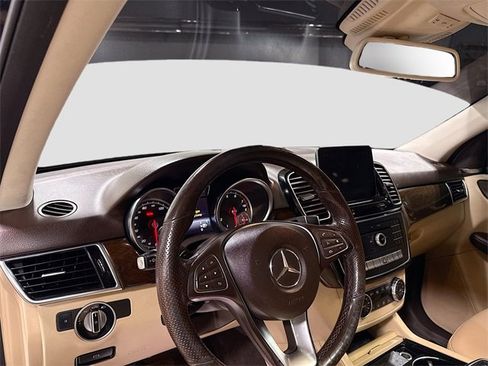 Used 2018 Mercedes-Benz GLE 350 4MATIC image 10