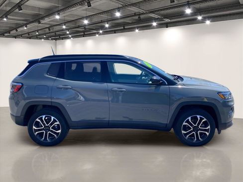 Used 2022 Jeep Compass Limited AWD/4WD image 8