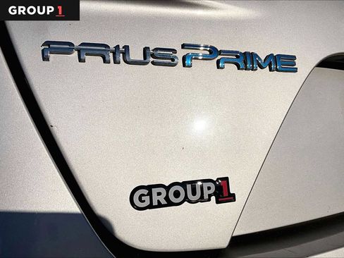 Certified 2017 Toyota Prius Prime Premium image 32