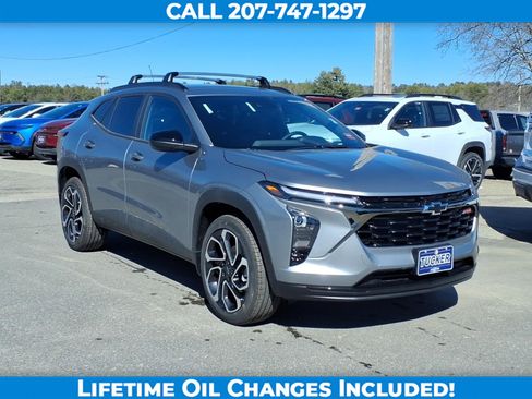 New 2026 Chevrolet Trax RS image 3