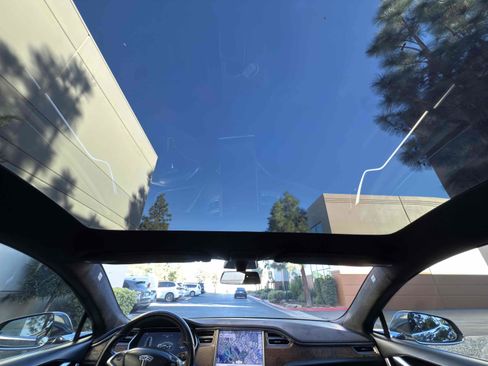 Used 2017 Tesla Model S 75 image 21