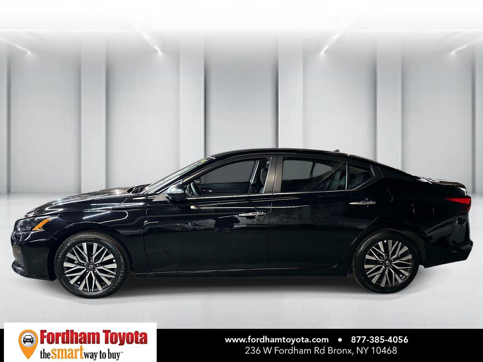 Used 2025 Nissan Altima 2.5 SV FWD image 7