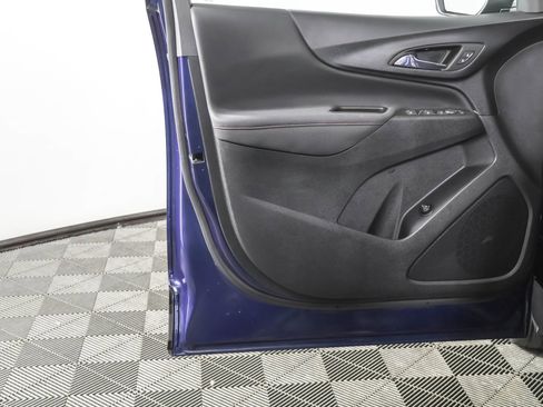 Used 2023 Chevrolet Equinox RS image 31