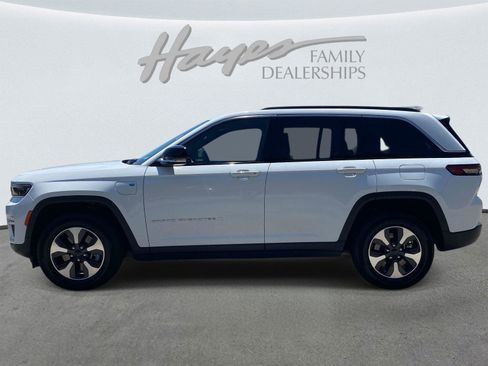 Used 2024 Jeep Grand Cherokee Limited 4xe AWD/4WD image 8