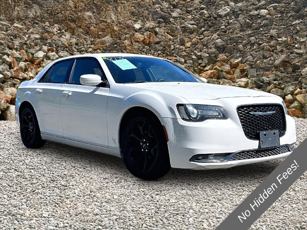 Used 2019 Chrysler 300 S RWD image 9