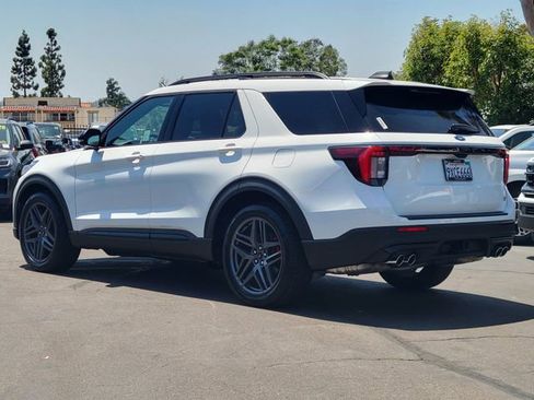 Used 2026 Ford Explorer ST w/ Sun And Sound Package AWD/4WD image 2