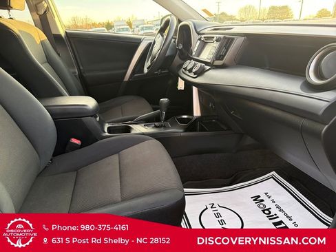 Used 2016 Toyota RAV4 LE image 38