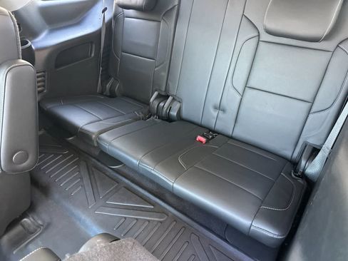Used 2019 Chevrolet Tahoe LT w/ Luxury Package AWD/4WD image 15