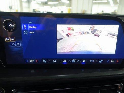 New 2026 Chevrolet Traverse LT image 15