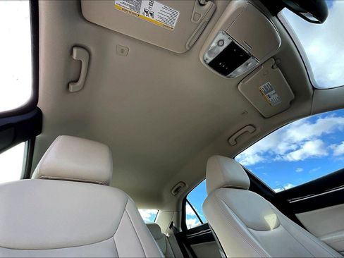 Used 2023 Chrysler 300 Touring L image 22