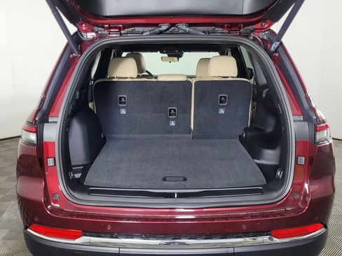 New 2025 Jeep Grand Cherokee Limited image 10
