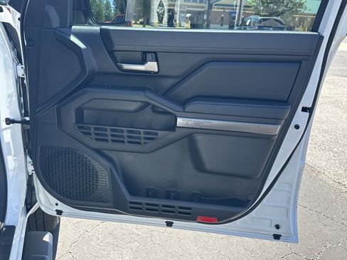 Used 2025 Toyota Tacoma TRD Sport image 15