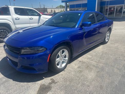 Used 2020 Dodge Charger SXT RWD image 1