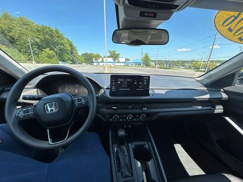 Used 2026 Honda Accord SE image 28