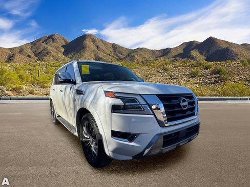 Used 2021 Nissan Armada Platinum w/ Captain's Chairs Package AWD/4WD image 5