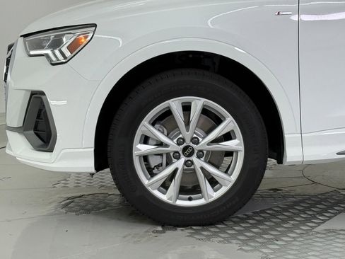 Used 2025 Audi Q3 2.0T Premium w/ Convenience Package AWD/4WD image 24