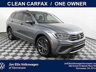 Used 2023 Volkswagen Tiguan SE w/ Panoramic Sunroof Package
