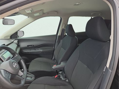 Used 2025 Nissan Kicks Play S FWD image 9