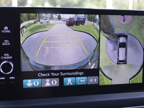 Used 2023 Honda Pilot Elite image 23