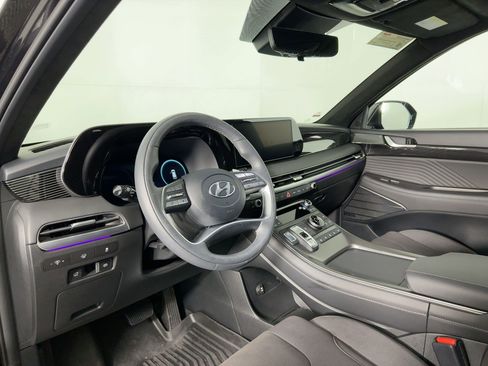 Used 2025 Hyundai Palisade Calligraphy image 4
