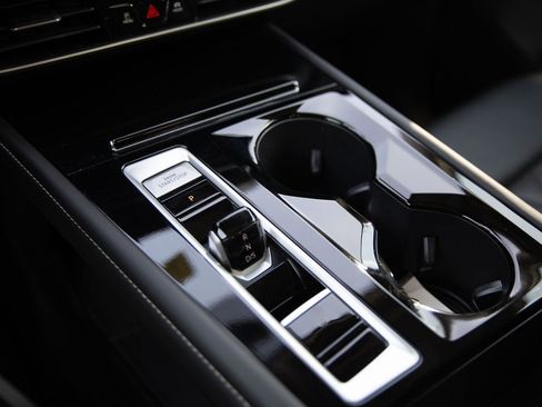 Used 2024 Volkswagen Atlas SEL Premium R-Line image 15