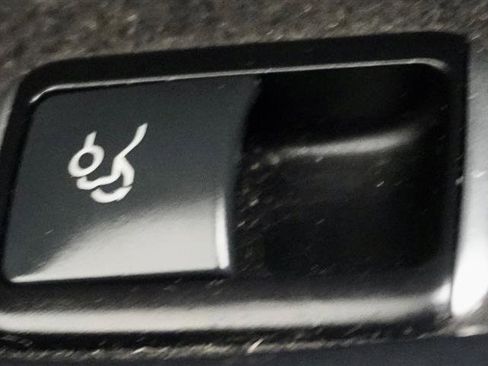 Used 2015 Mercedes-Benz C 350 4MATIC Coupe image 37