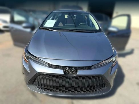 Used 2021 Toyota Corolla L image 35
