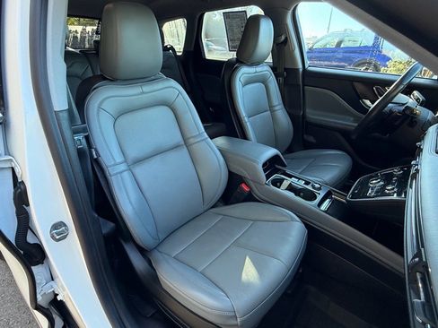 Used 2022 Lincoln Corsair Reserve w/ Elements Package image 12