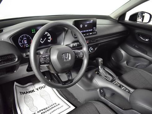Used 2025 Honda HR-V LX image 12