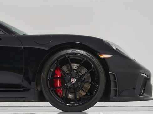 Used 2021 Porsche 718 Boxster Spyder RWD image 17