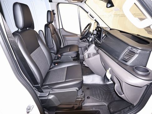 New 2026 Ford Transit 250 148 Medium Roof image 17