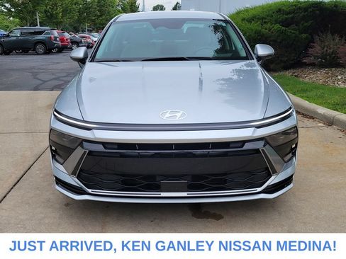 Used 2025 Hyundai Sonata SEL FWD image 8