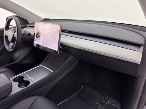 Used 2022 Tesla Model Y Performance image 15