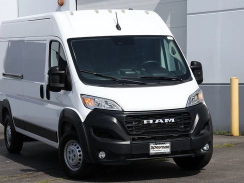 Used 2026 RAM ProMaster 2500 w/ Convenience Group FWD image 6