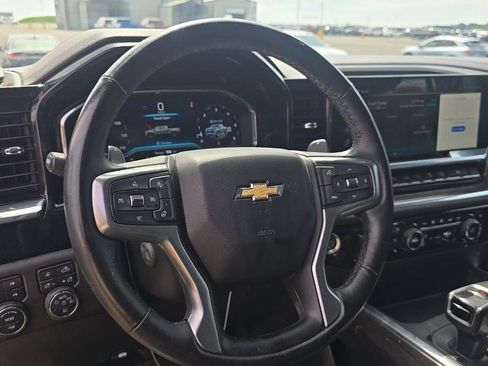 Used 2024 Chevrolet Silverado 1500 LTZ AWD/4WD image 10