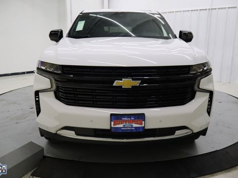 Used 2024 Chevrolet Suburban LT image 9